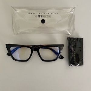 Quay x Desi blue light glasses *NEW*